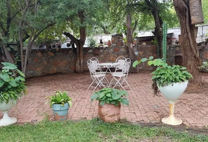 تختخواب و صبحانه Green House Bnb    Swiss German