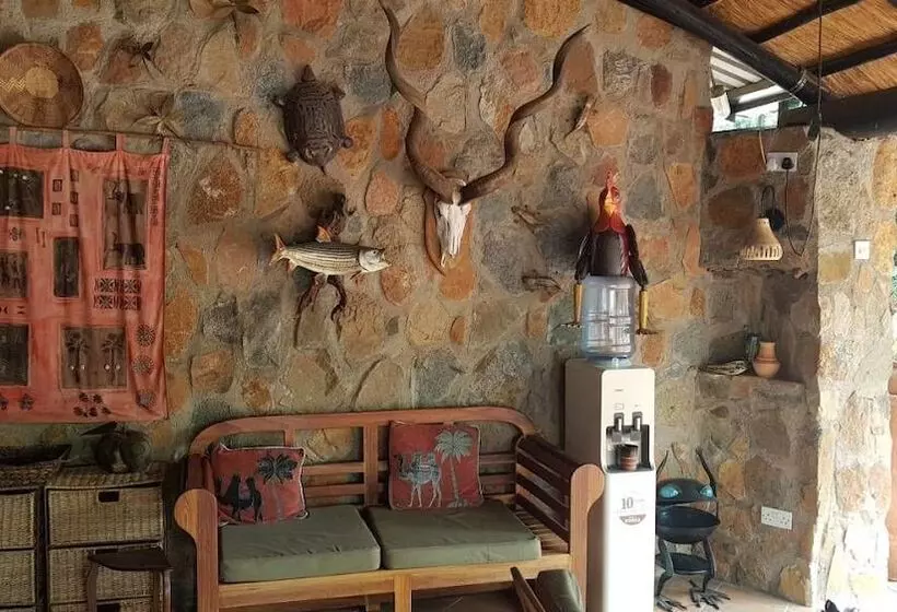 تختخواب و صبحانه Green House Bnb    Swiss German