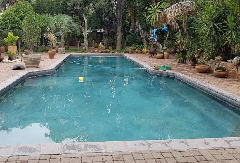 تختخواب و صبحانه Green House Bnb    Swiss German