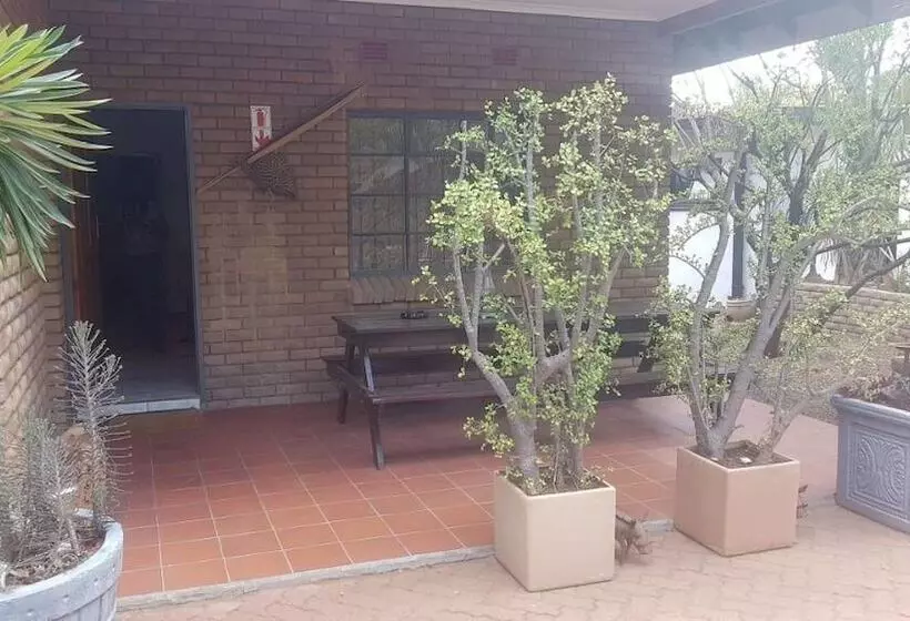 تختخواب و صبحانه Green House Bnb    Swiss German