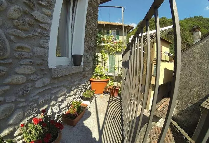 تختخواب و صبحانه La Casa Sul Sasso