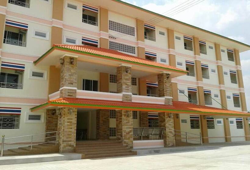 Отель Chalerm Lak Mansion