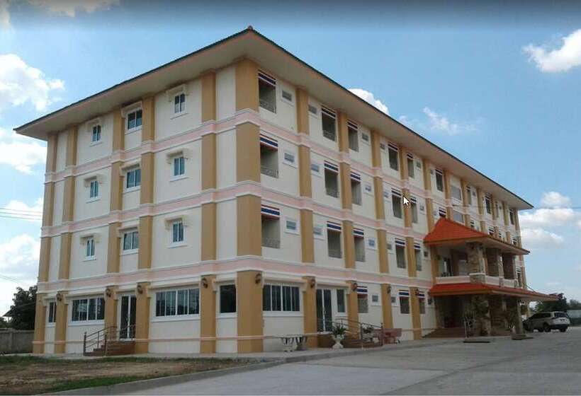 Отель Chalerm Lak Mansion