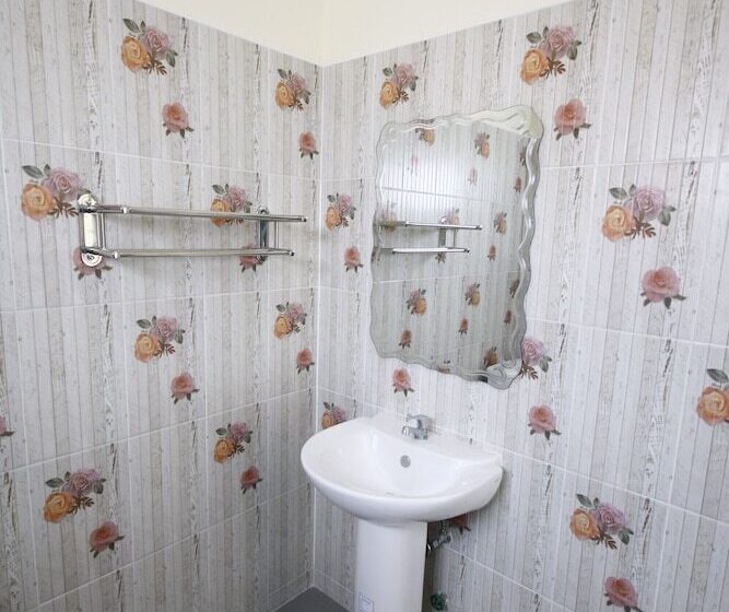 Отель Chalerm Lak Mansion