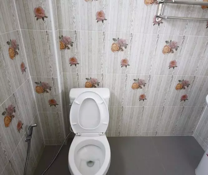 ホテル Chalerm Lak Mansion