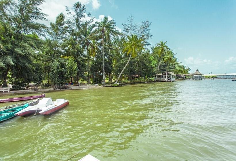 هتل Kafolo Lagoon