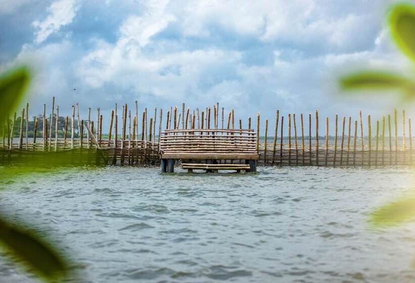 هتل Kafolo Lagoon