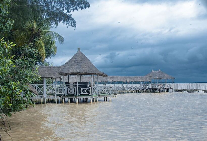 هتل Kafolo Lagoon