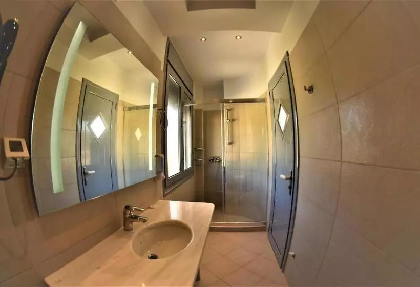 هتل Marathon Palace