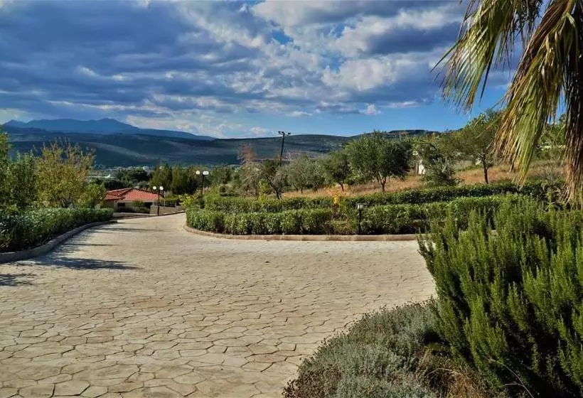 هتل Marathon Palace