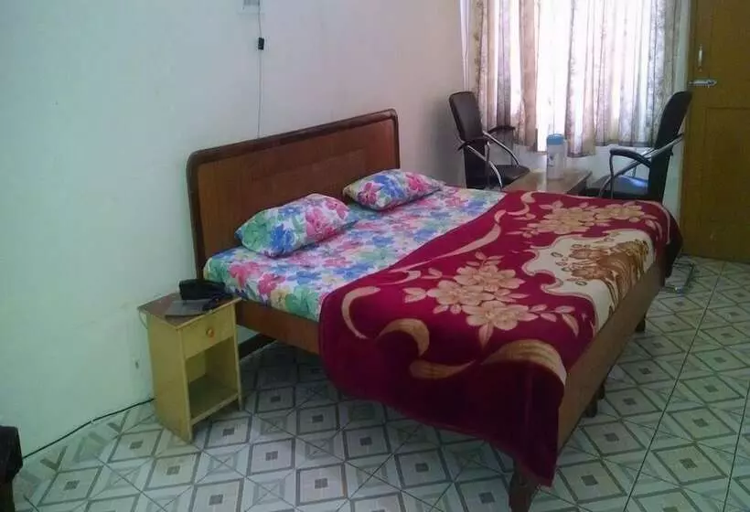 هتل Midway Resort