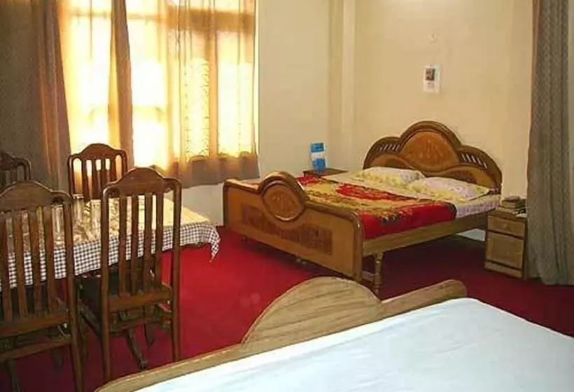 هتل Midway Resort