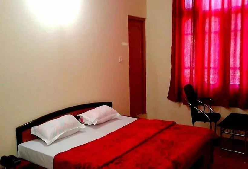 هتل Midway Resort