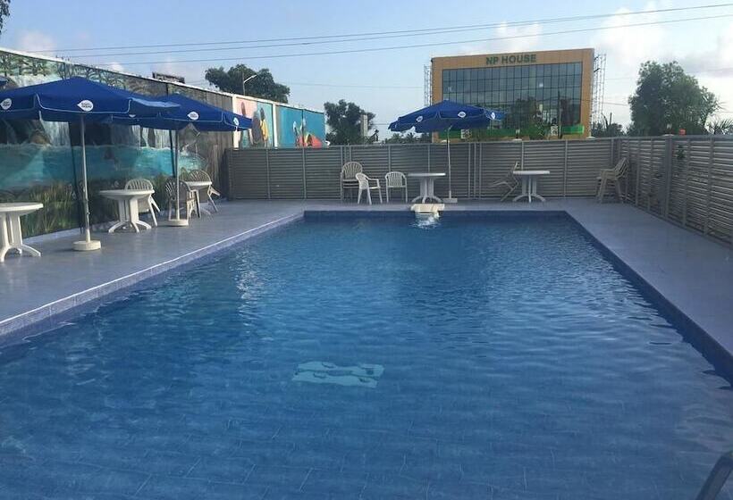 هتل Millennium Guest House & Suites