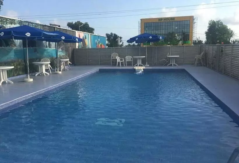 هتل Millennium Guest House & Suites