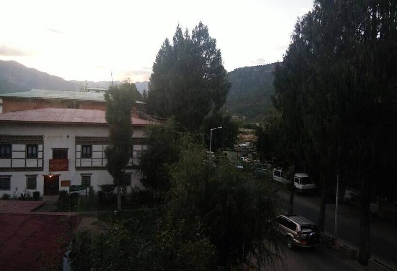 هتل Sonam Trophel Inn