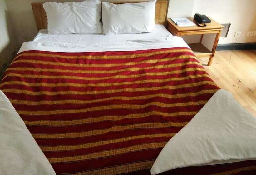 هتل Sonam Trophel Inn