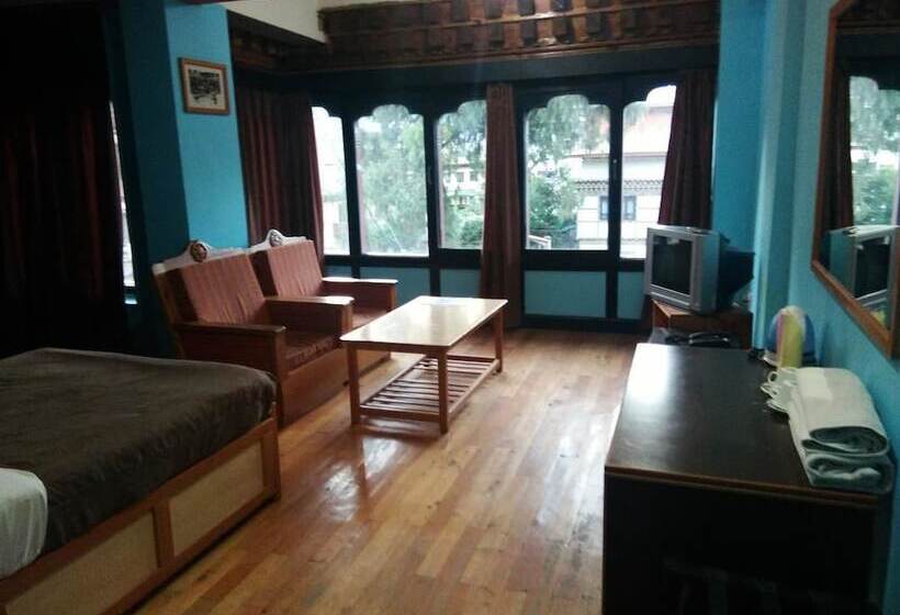 هتل Sonam Trophel Inn