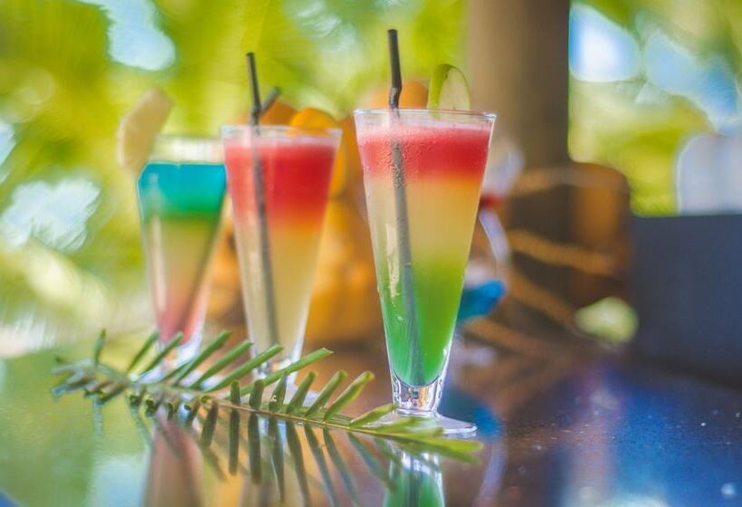 Hotel Sunset Reef Resort & Spa