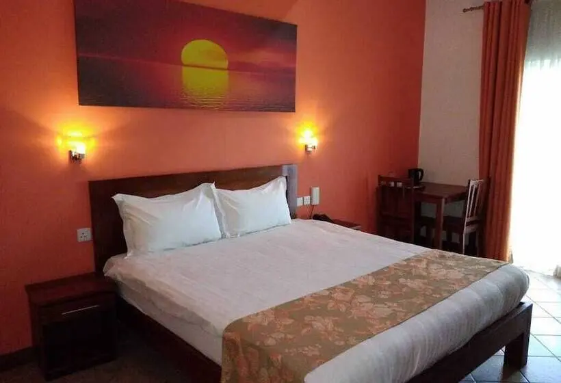 هتل Sunset Reef Resort & Spa