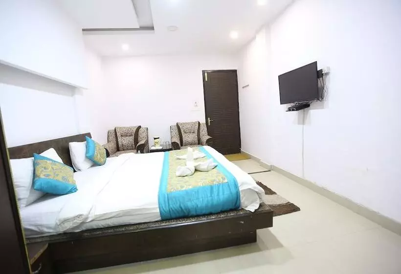 ホテル Uttaranchal Tourist Guest House