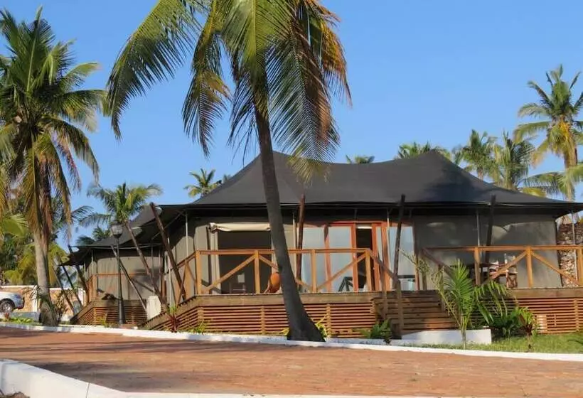 هتل Vertigo Lodge De Estaurio