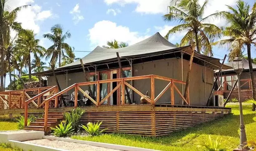 هتل Vertigo Lodge De Estaurio