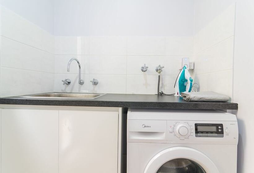 Port Adelaide Harbourside Home