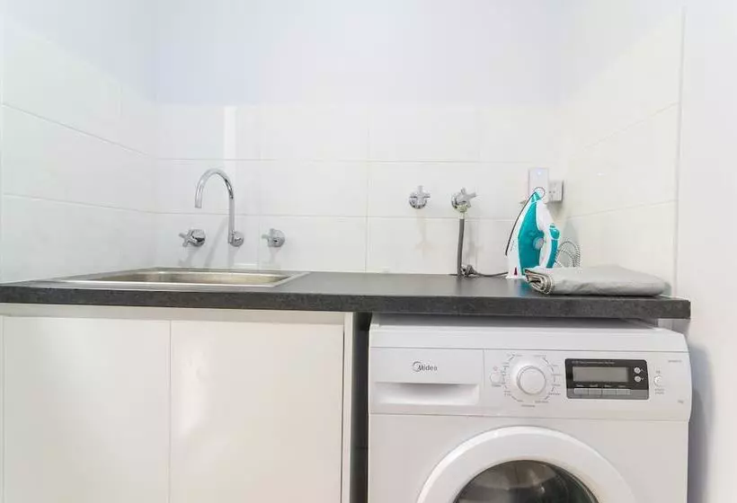 Port Adelaide Harbourside Home