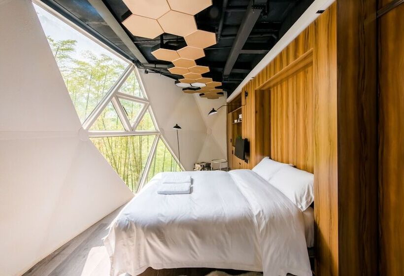 リゾートホテル Planet Zero Retreat