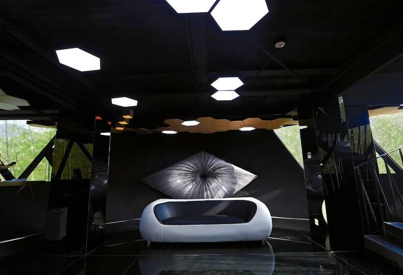 リゾートホテル Planet Zero Retreat