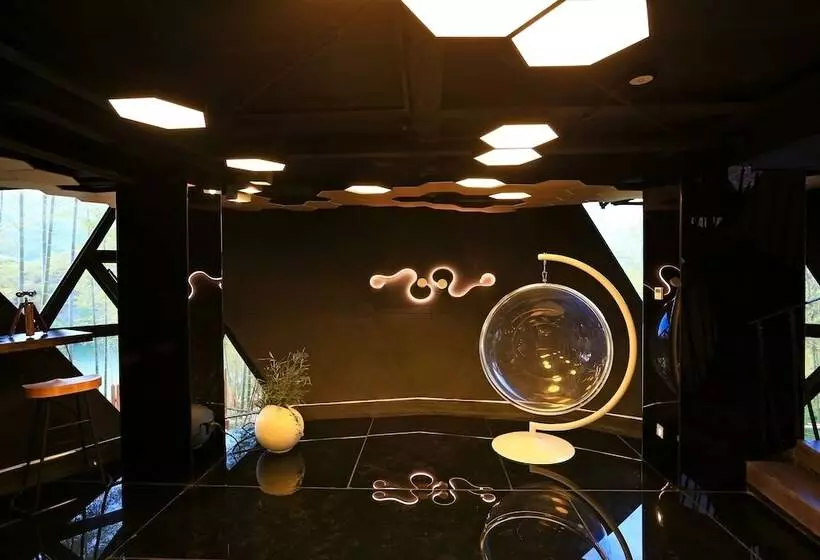 リゾートホテル Planet Zero Retreat