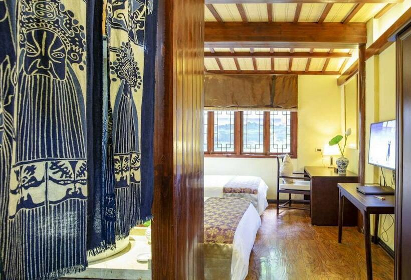 The Family Hotel In Yangshuo County