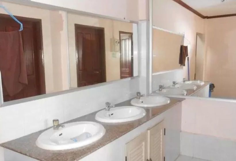 Alberg Mixay Guesthouse