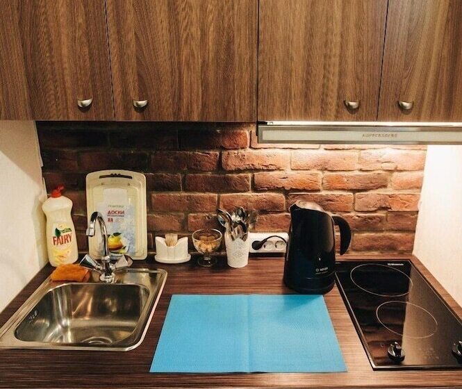 Anchor Park Capsule Hostel