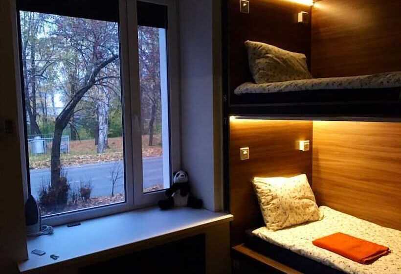 Anchor Park Capsule Hostel