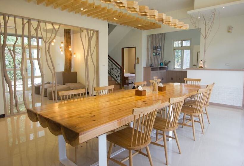 تختخواب و صبحانه Reindeer Miaoli Green Wave