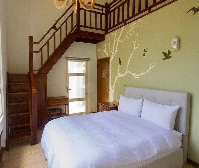 تختخواب و صبحانه Reindeer Miaoli Green Wave