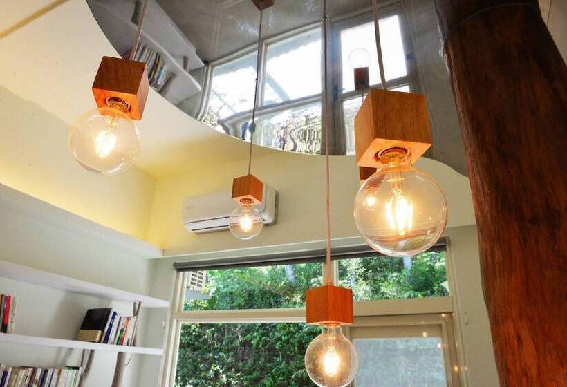 تختخواب و صبحانه Reindeer Miaoli Green Wave