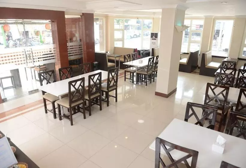 Hotel 88 Diponegorojember By Wh