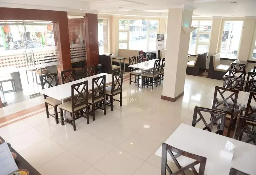 Hotel 88 Diponegorojember By Wh
