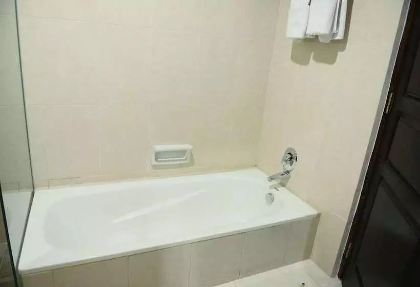 Hotel 88 Diponegorojember By Wh