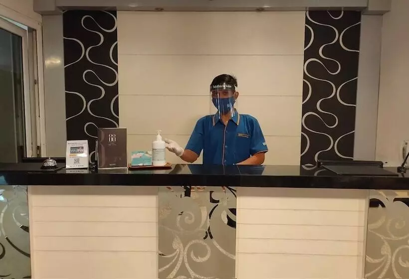Hotel 88 Diponegorojember By Wh