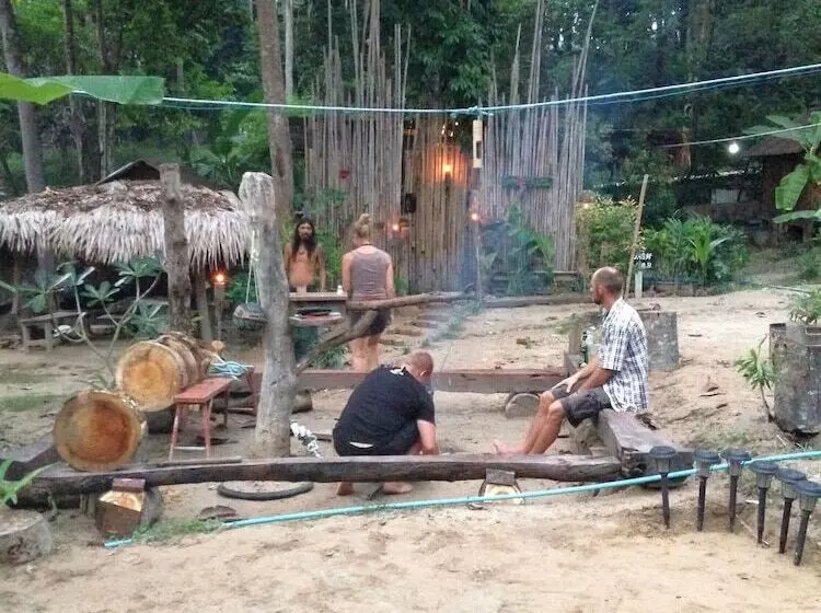 هتل Lipe Camping Zone & Bungalows