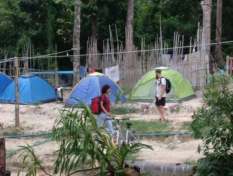هتل Lipe Camping Zone & Bungalows