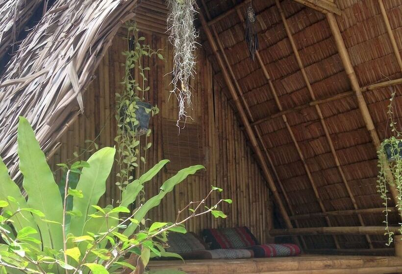 Отель Lipe Camping Zone & Bungalows