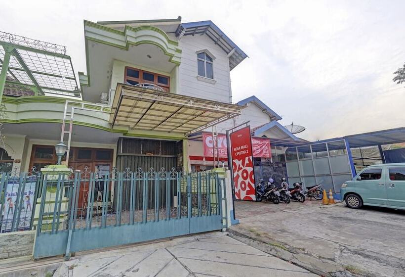 فندق Reddoorz Near Mall Ciputra 2