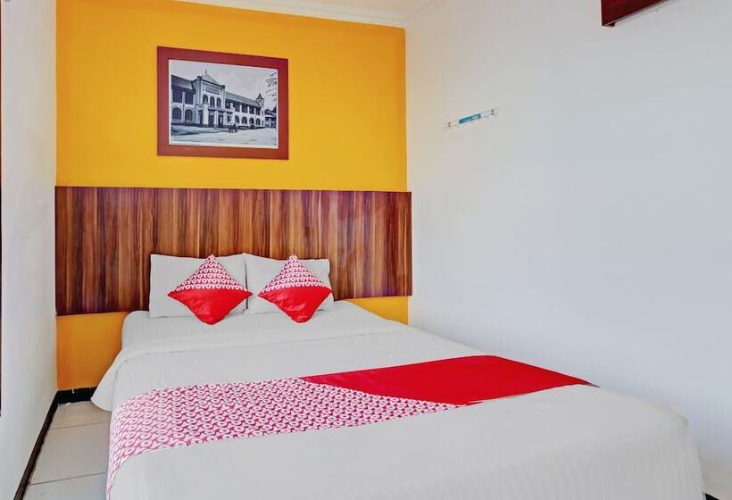 فندق Reddoorz Near Mall Ciputra 2