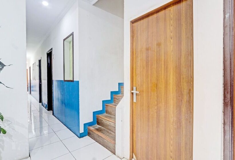 فندق Reddoorz Near Mall Ciputra 2