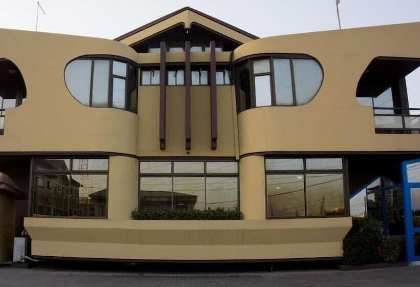 בית מלון כפרי Sam S Cottage